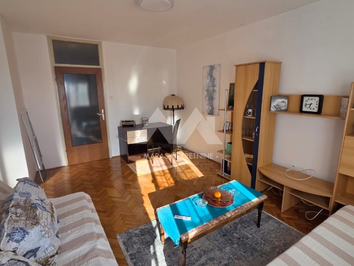 Krnjevo, 3S+DB s lođom