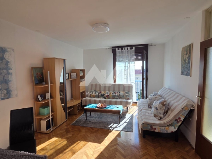 Krnjevo, 3S+DB s lođom