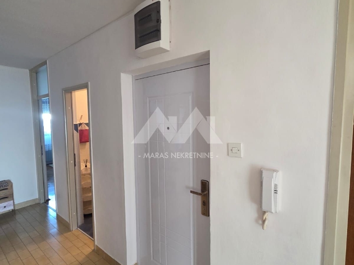 Krnjevo, 3S+DB s lođom