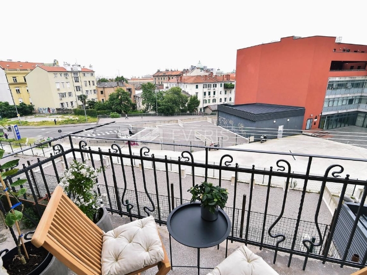 Rijeka, centar, prekrasno uređen stan 104 m2, najam