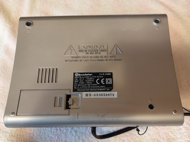 Radio budilica Roadstar
