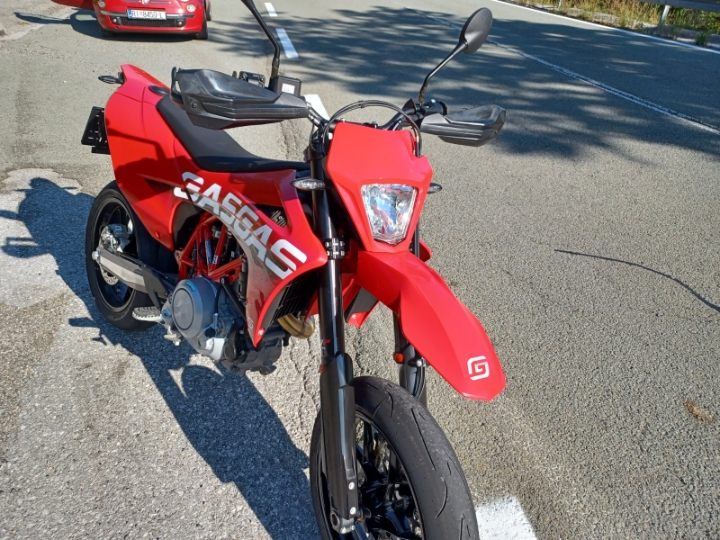 GasGas SM 700 Supermoto, novo