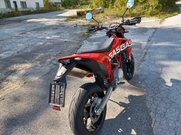 GasGas SM 700 Supermoto, novo