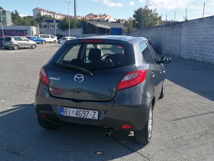 Mazda 2