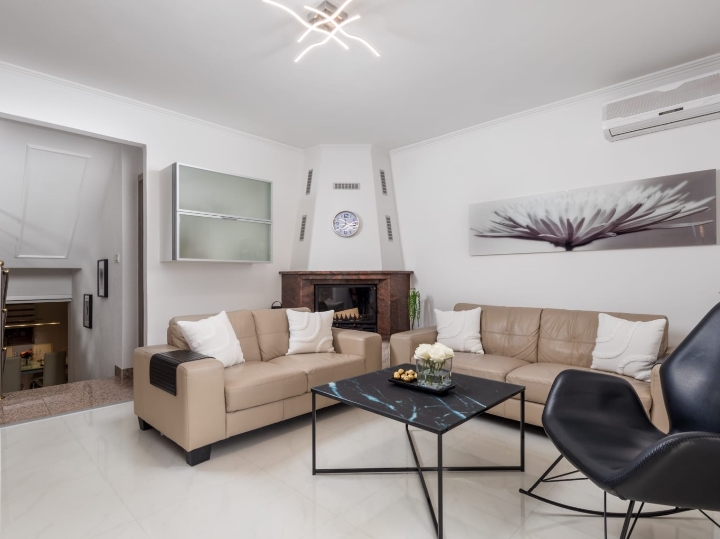 Najam kuća u nizu Donja Drenova