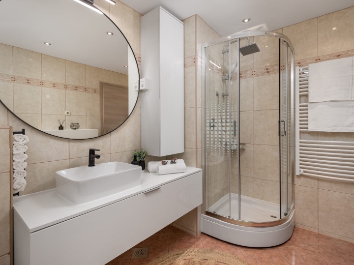 Najam kuća u nizu Donja Drenova