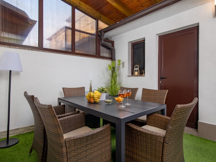 Najam kuća u nizu Donja Drenova