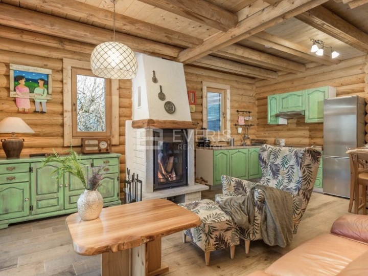 Gorski kotar, Delnice, lijepa drvena kuća 207 m2