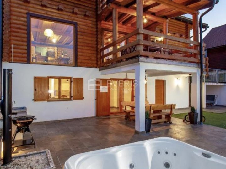 Gorski kotar, Delnice, lijepa drvena kuća 207 m2