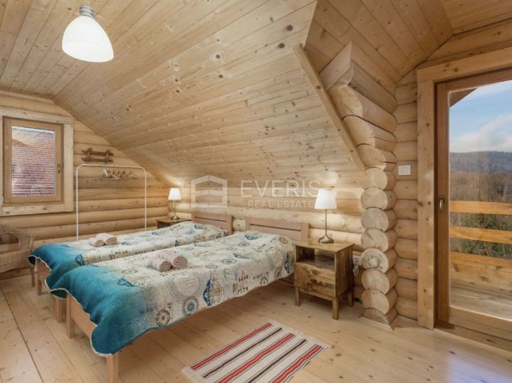 Gorski kotar, Delnice, lijepa drvena kuća 207 m2