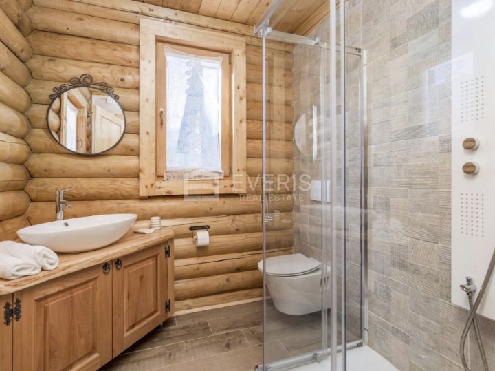 Gorski kotar, Delnice, lijepa drvena kuća 207 m2