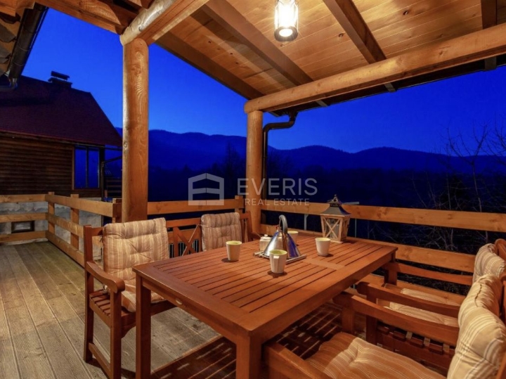 Lijepa drvena kuća, Delnice, 207m2