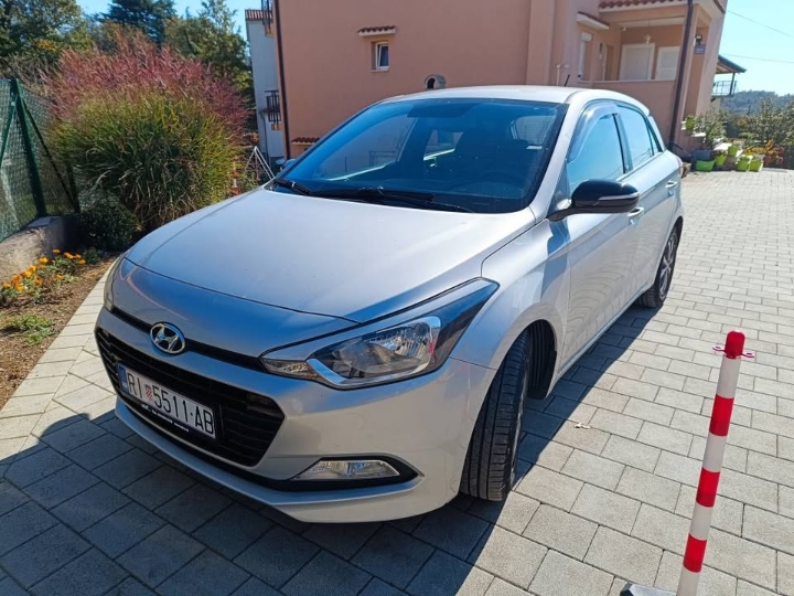 Hyundai i20