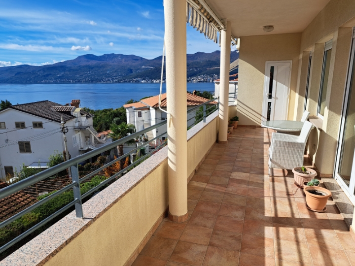 Prelijepi stan s pogledom