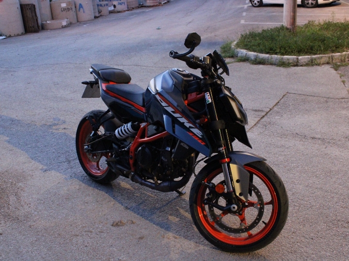 **Hitno** KTM Duke 390, 2024 god.