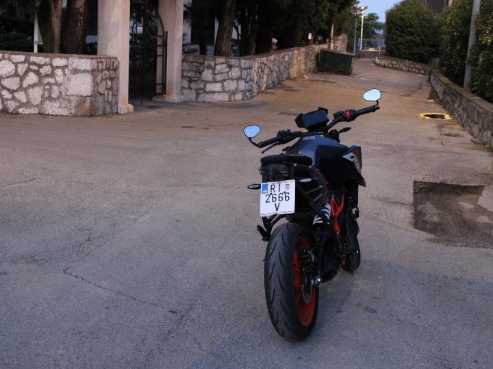 **Hitno** KTM Duke 390, 2024 god.