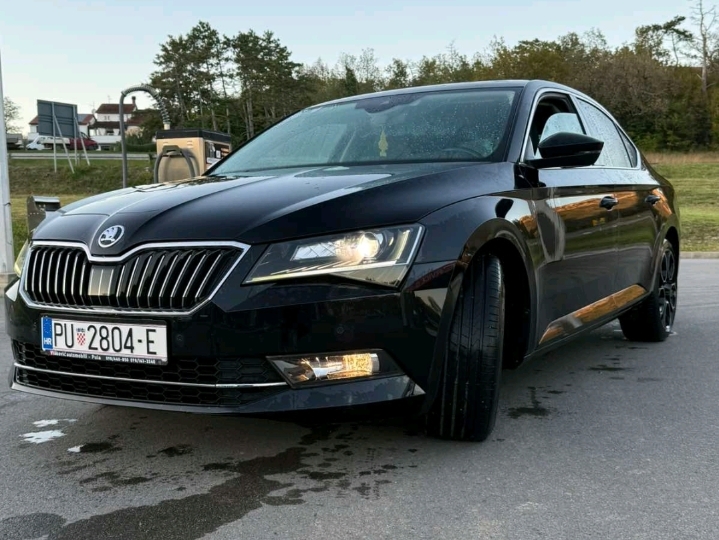 Škoda Superb 2.0 tdi DSG