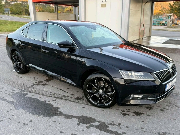 Škoda Superb 2.0 tdi DSG