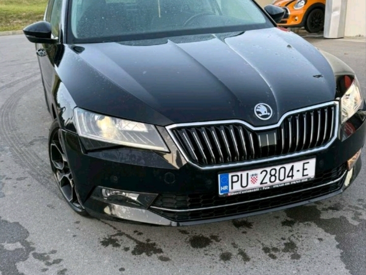 Škoda Superb 2.0 tdi DSG