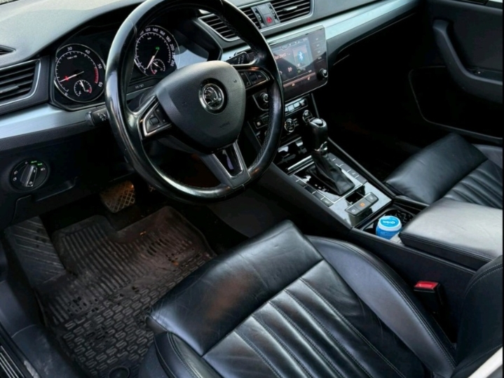 Škoda Superb 2.0 tdi DSG