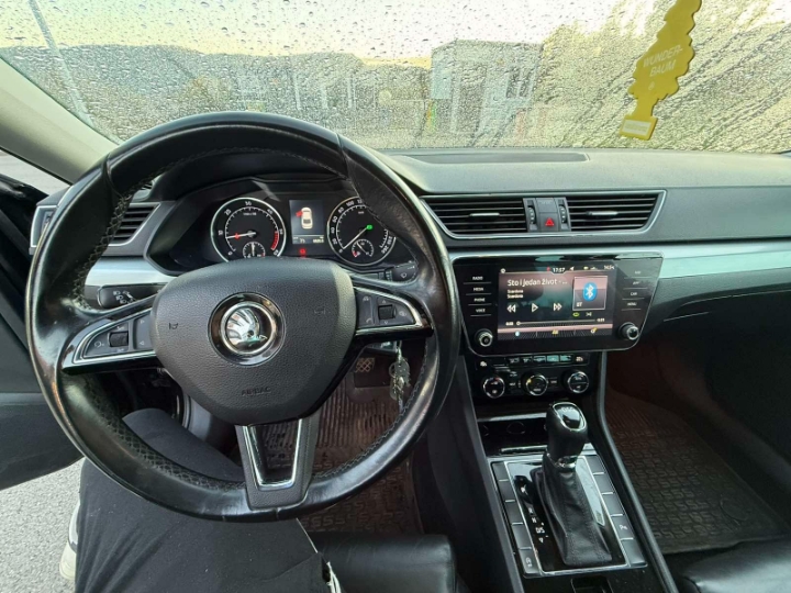 Škoda Superb 2.0 tdi DSG