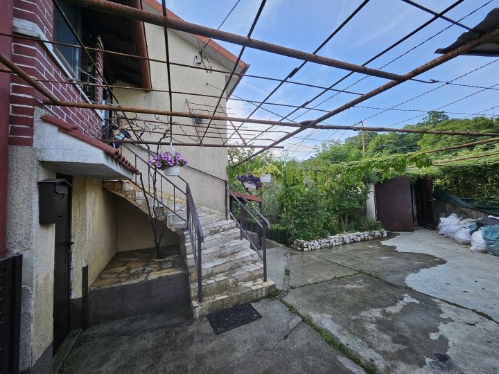 Viškovo-Marčelji, dvojna kuća 250m2