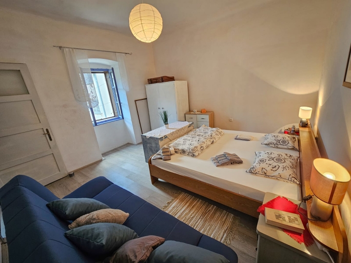 Bakar, kuća prvi red do mora