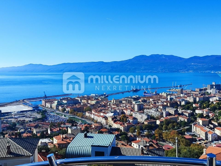 Trsat, 130m2 dvoetažni stan s prekrasnim pogledom