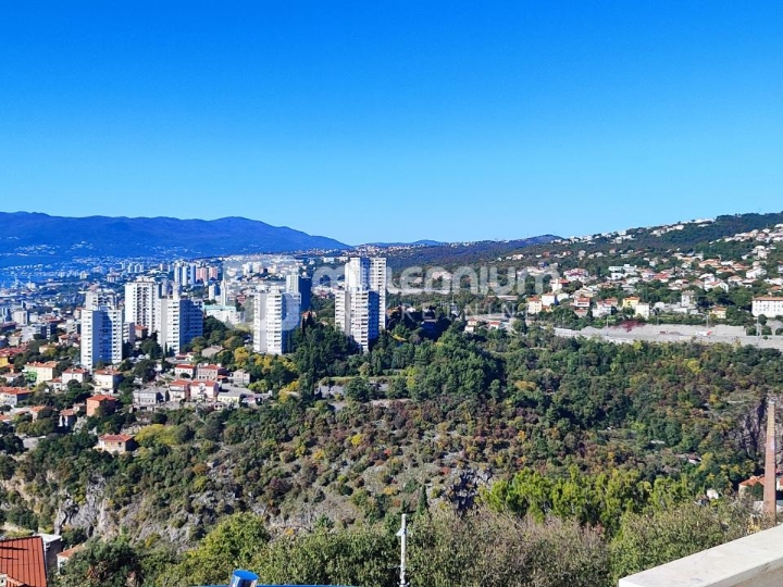 Trsat, 130m2 dvoetažni stan s prekrasnim pogledom