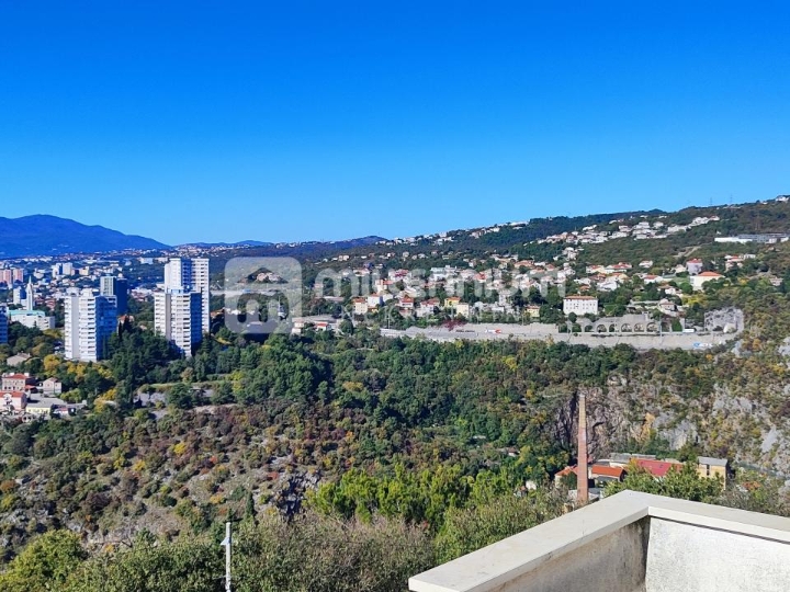 Trsat, 130m2 dvoetažni stan s prekrasnim pogledom