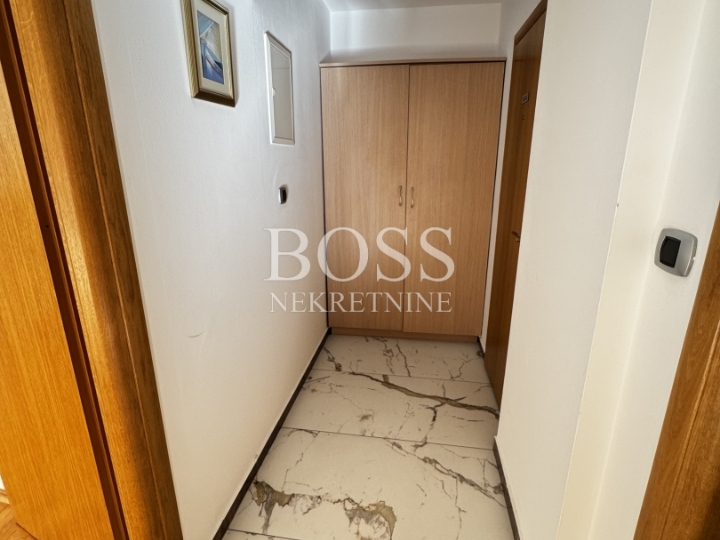 Korzo, poslovni prostor 40m2, 500€+režije