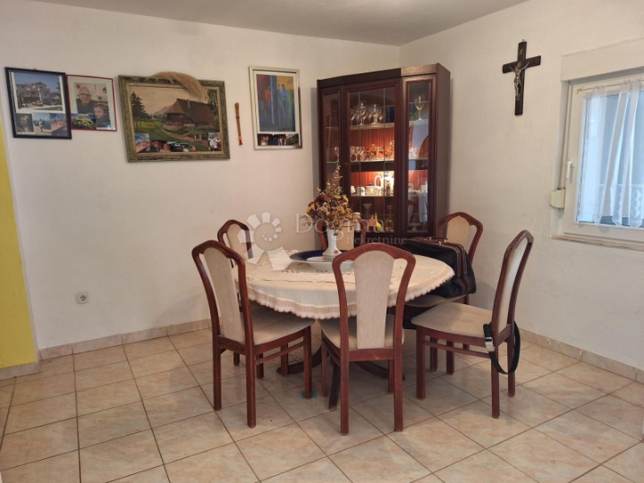 Stan u apartmanskoj kući – samo 100 m od mora!