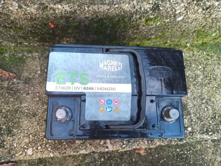 Akumulator Magneti Marelli 62Ah