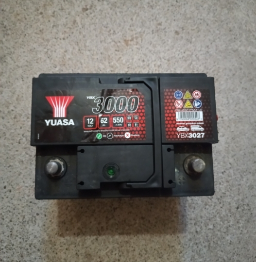 Akumulator Yuasa 62Ah