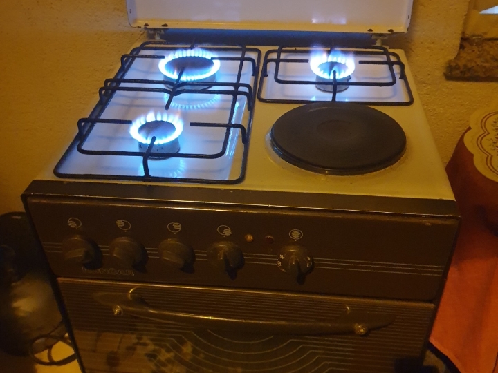 Kombinirani štednjak Končar 3 plina + 1 struja