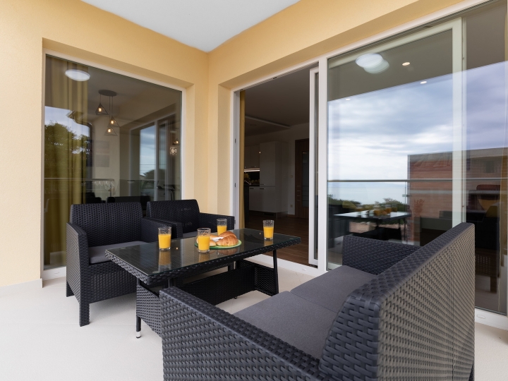 Kostrena-Doričići, 3S+DB, 120m2