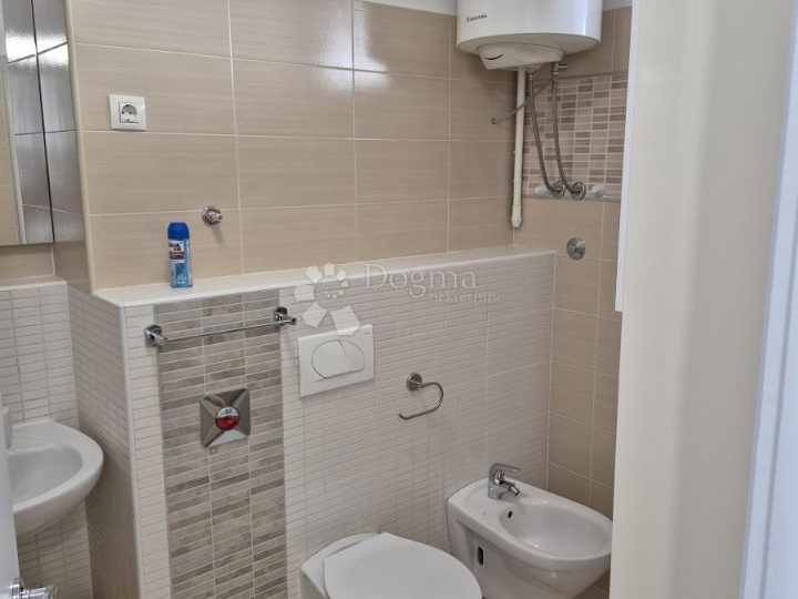 Moderan stan u lijepom okruženju