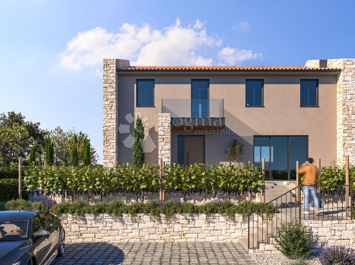 Rovinj okolica - prekrasno građevinsko zemljište s dozvolom!