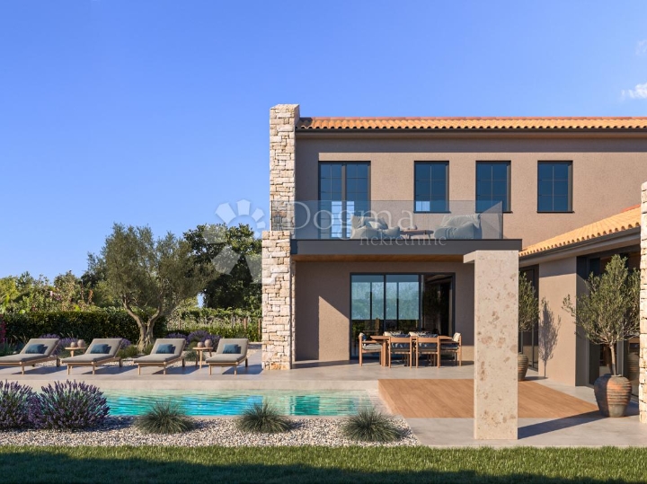 Kanfanar - prekrasno građevinsko zemljište s dozvolom!