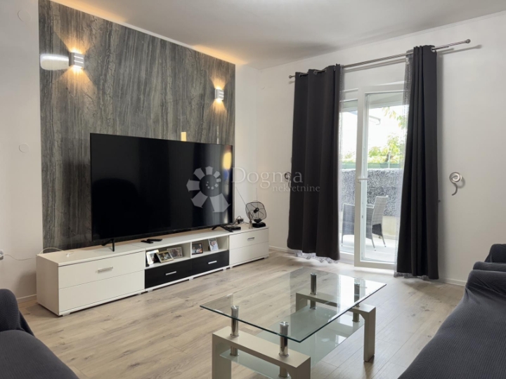 Prostran i ugodan 2S+DB, na Srdočima-dugoročni najam