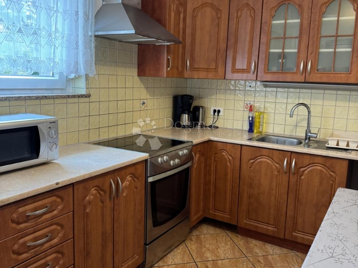 Prostran i ugodan 2S+DB, na Srdočima-dugoročni najam