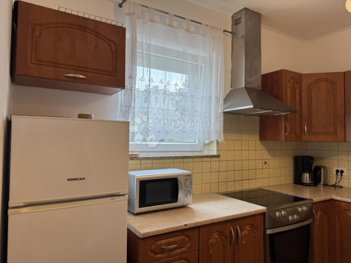 Prostran i ugodan 2S+DB, na Srdočima-dugoročni najam