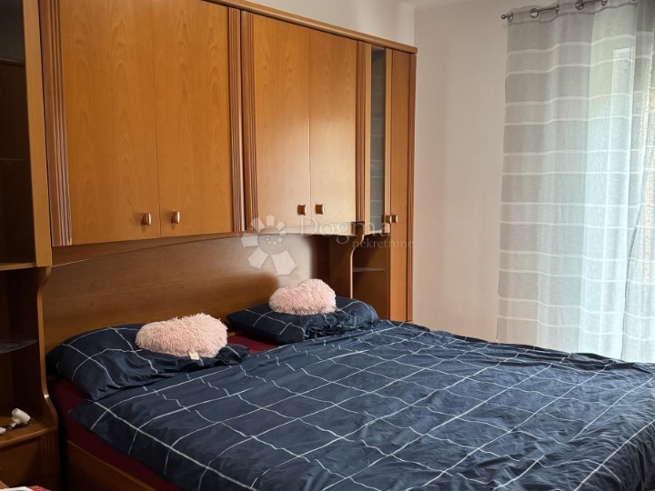 Prostran i ugodan 2S+DB, na Srdočima-dugoročni najam