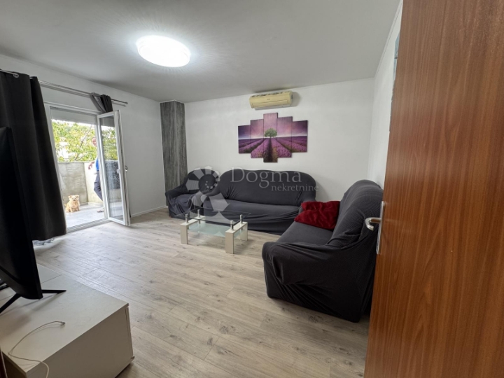 Prostran i ugodan 2S+DB, na Srdočima-dugoročni najam