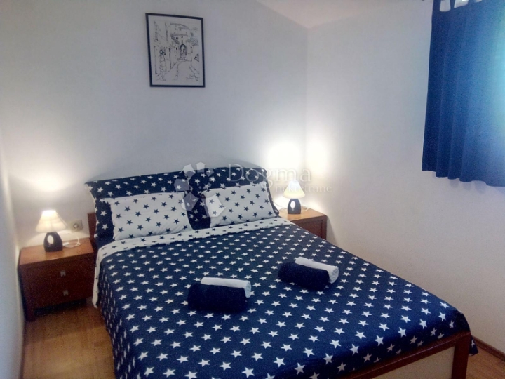 Šišan, samostojeća kuća sa 3 stana