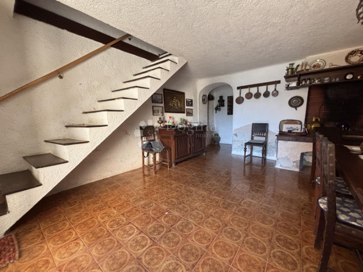 Cres - Valun - kuća - prilika