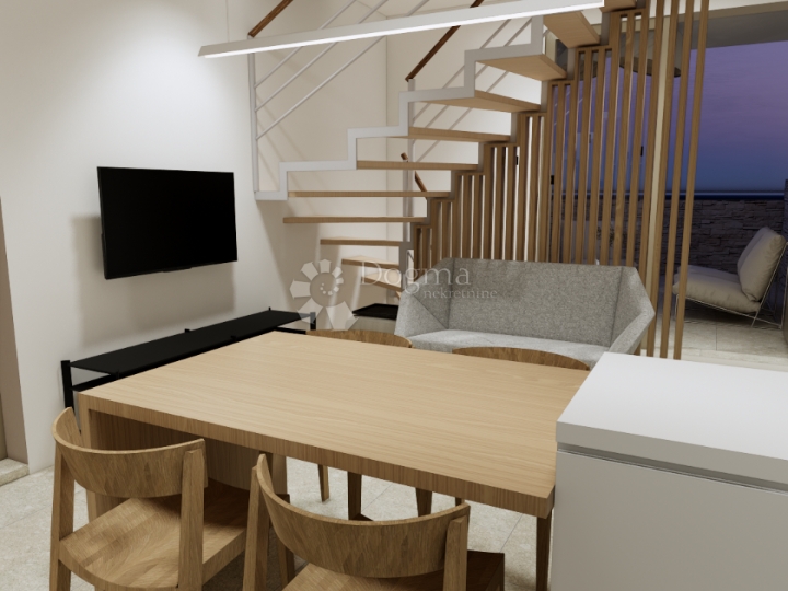 Volme – atraktivna nekretnina, vrt, parking, 300 m od mora