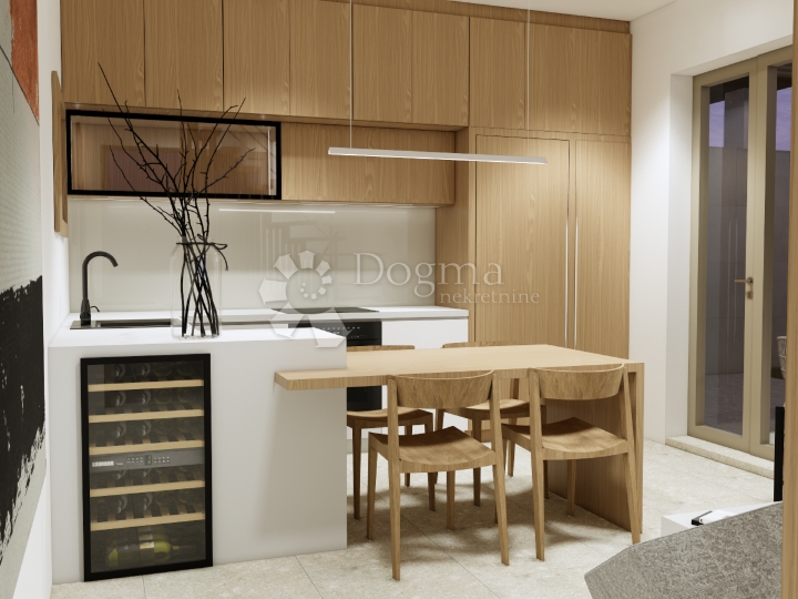 Volme – atraktivna nekretnina, vrt, parking, 300 m od mora