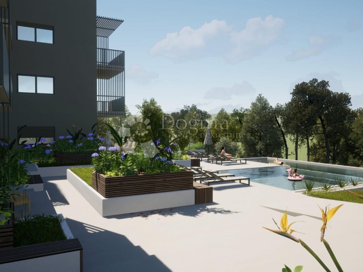 Poreč (okolica) luksuzan stan sa vrtom, bazenom i garažom