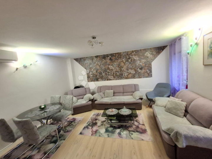 Buje, renovirana kamena kuća u starogradskoj jezgri